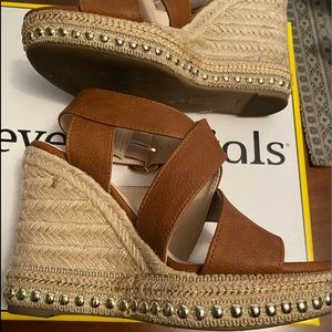 Worn 1x Gorgeous 7 Dials platform raffia espadrille sandal w gold details Sz 6☀️